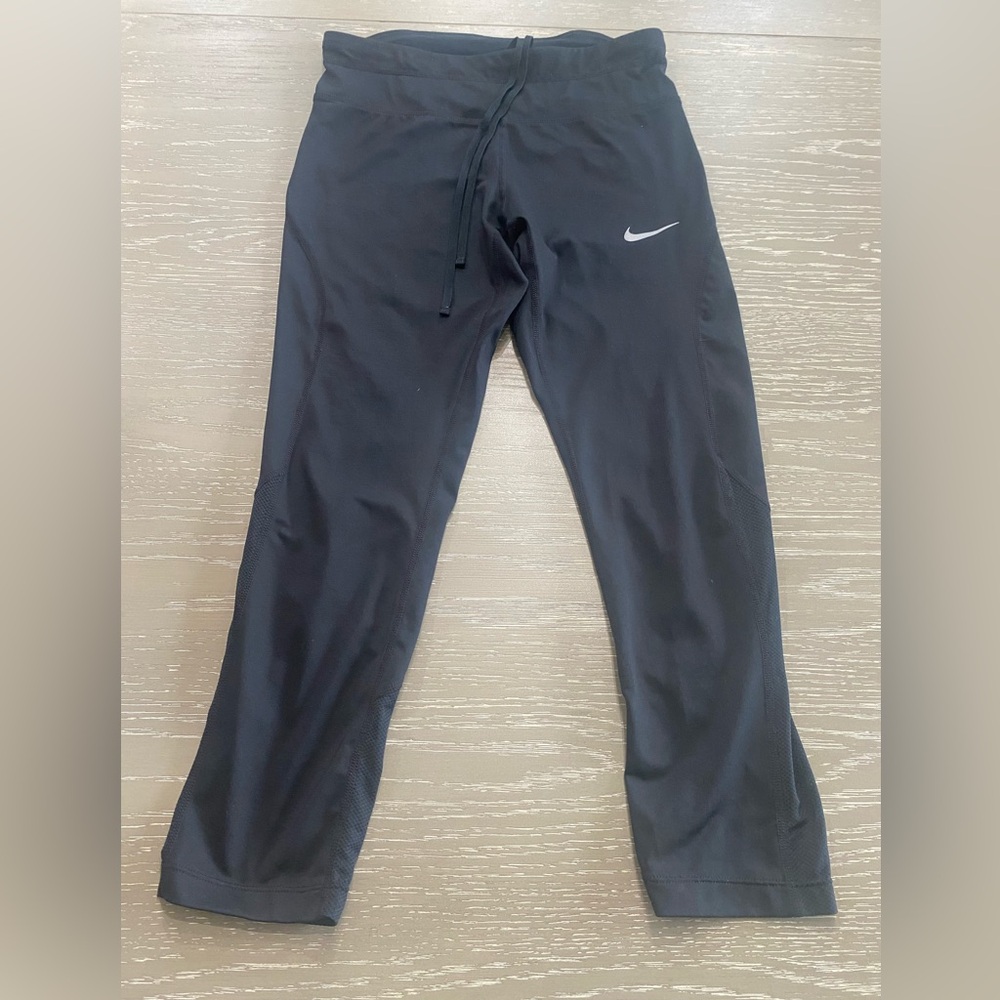 Nike Black Crop Leggings